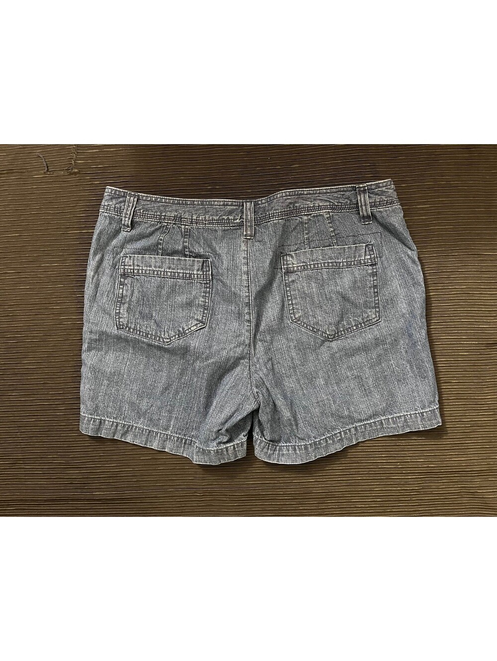 Natural Reflections Women's Denim Shorts Size 12 - Picture 2 of 5